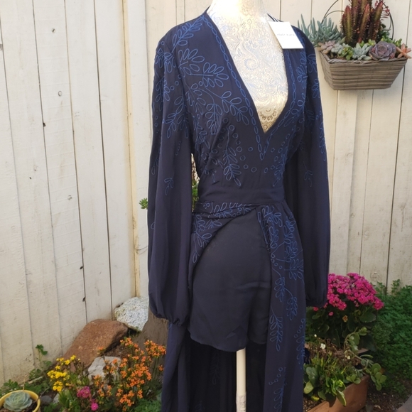 Honey Punch open back Maxi -Dress 💙 - Picture 4 of 8